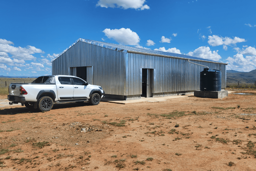 1000x667 -Esotho-Steek